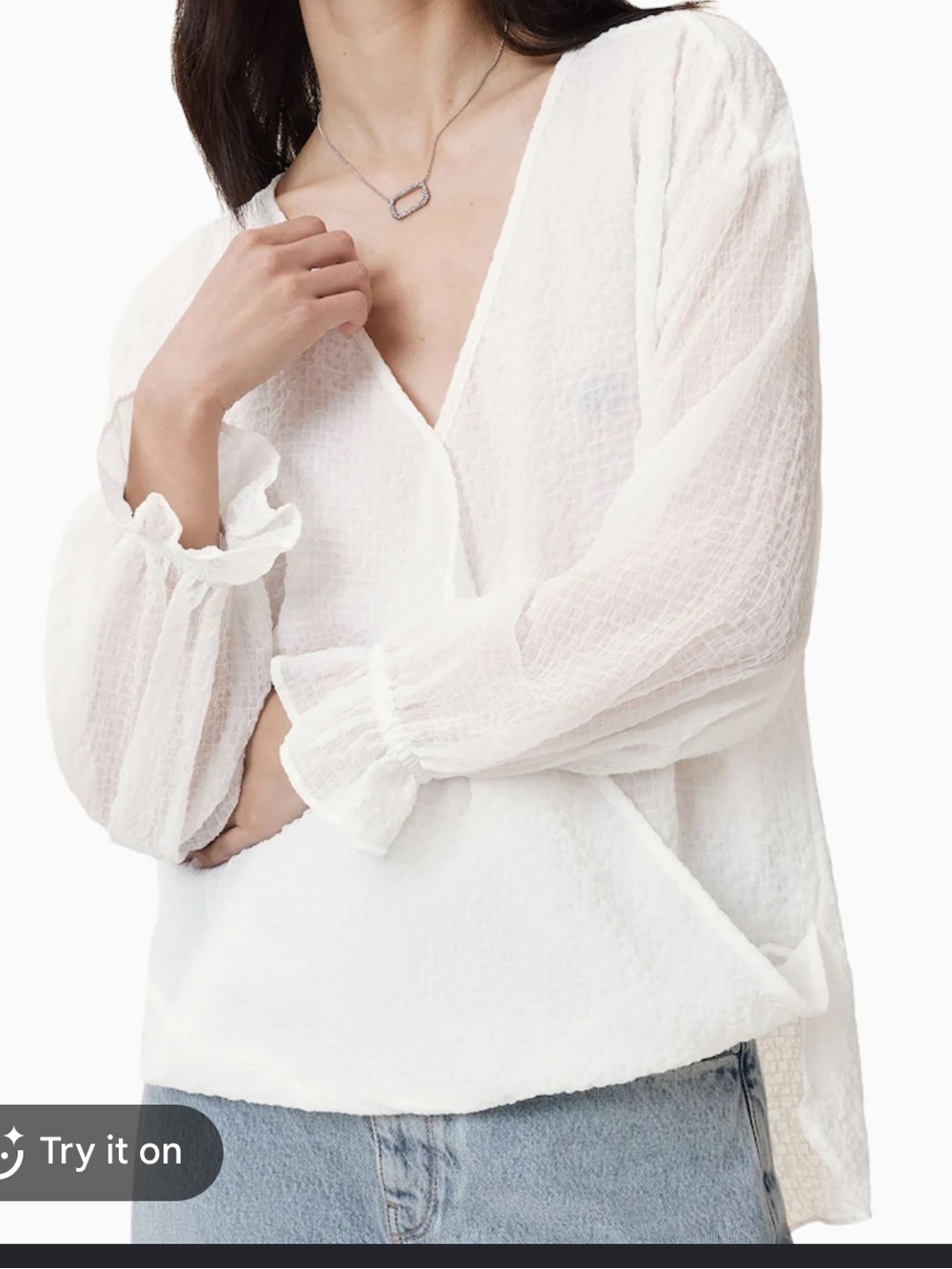 AllSaints White Textured V-Neck Blouse woman’s size 8